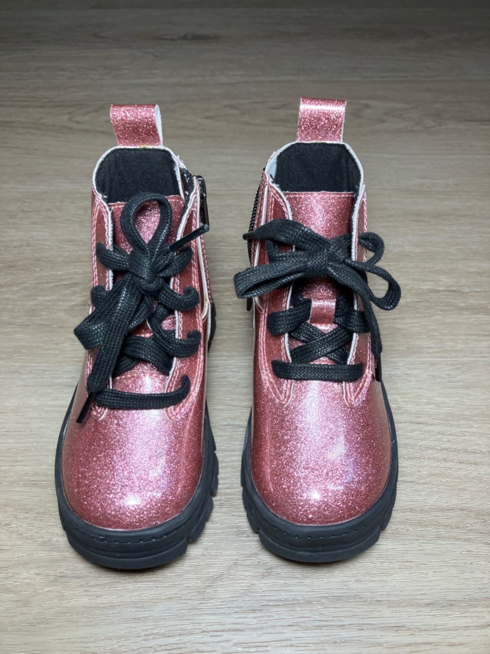 UGG Kids Glitter Lace-Up Boots in Rose size 9C